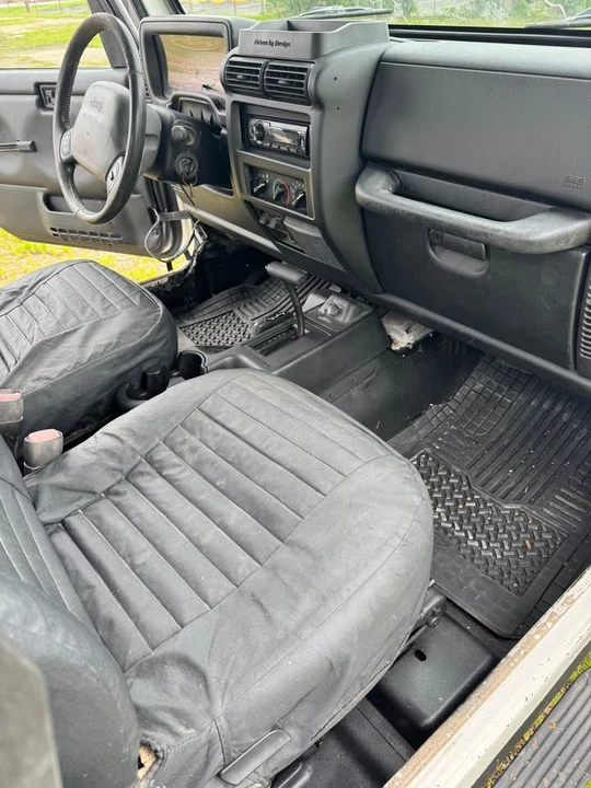 2002 Jeep TJ Wrangler - Image 10 of 17