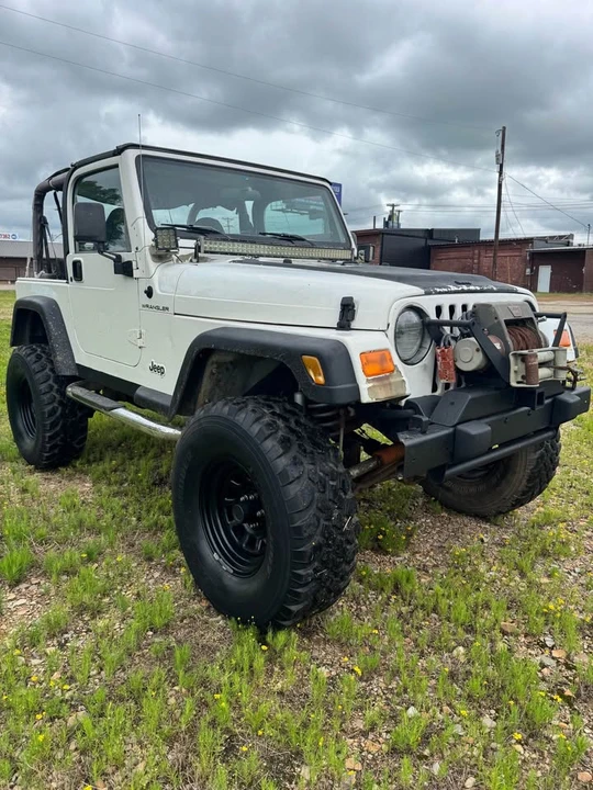 2002 Jeep TJ Wrangler - Image 2 of 17