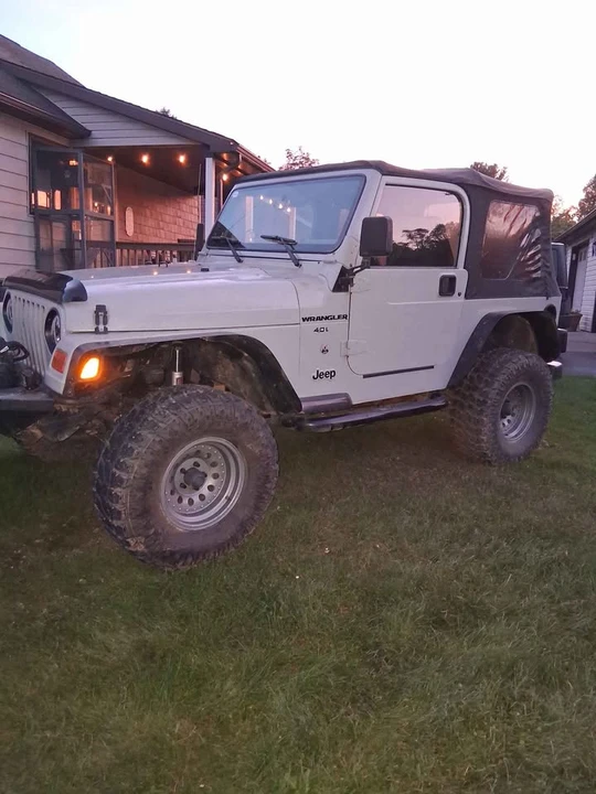 2002 Jeep TJ Wrangler - Image 4 of 5