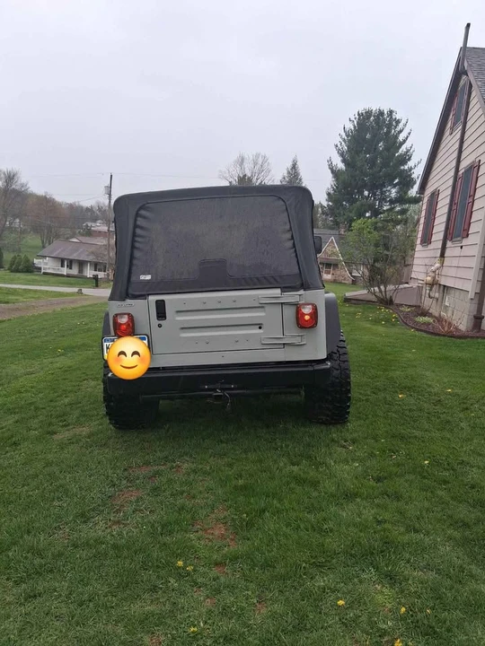2002 Jeep TJ Wrangler - Image 2 of 5
