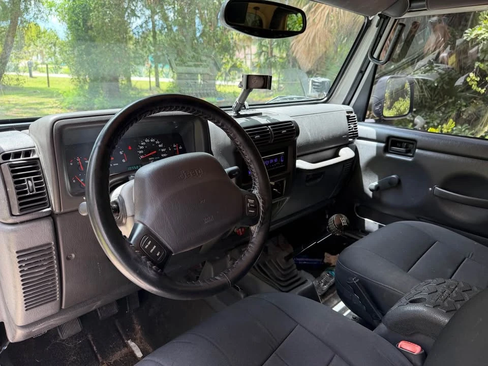 2002 Jeep TJ Wrangler - Image 10 of 11