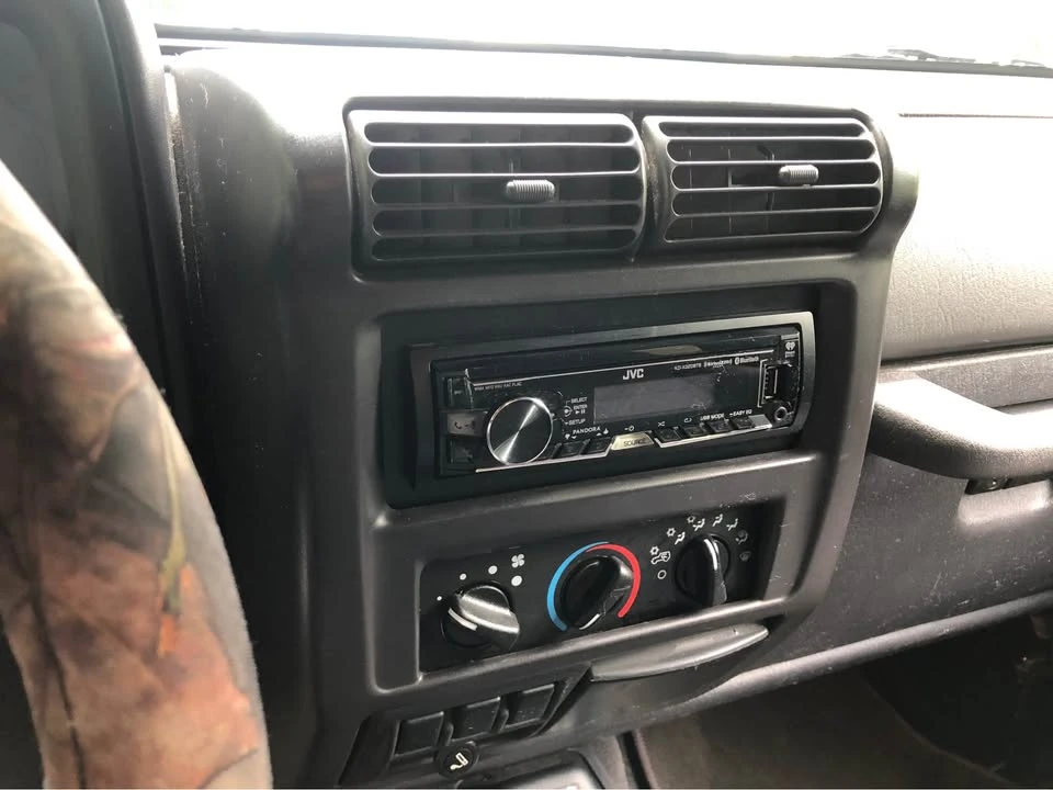 2002 Jeep TJ Wrangler - Image 13 of 17