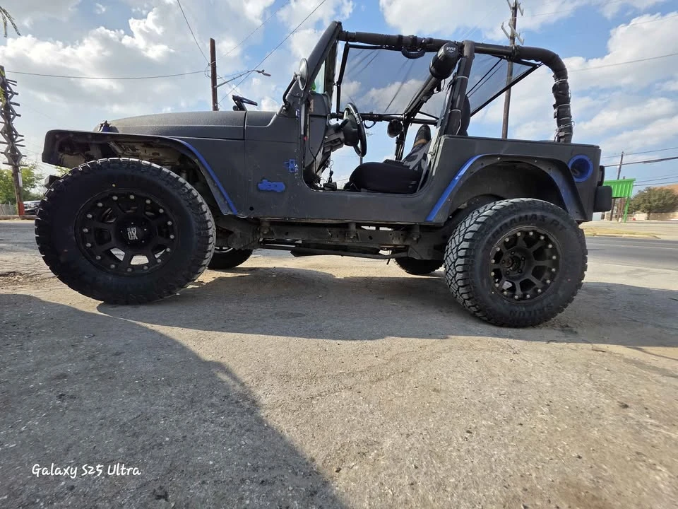 2002 Jeep TJ Wrangler - Image 4 of 5