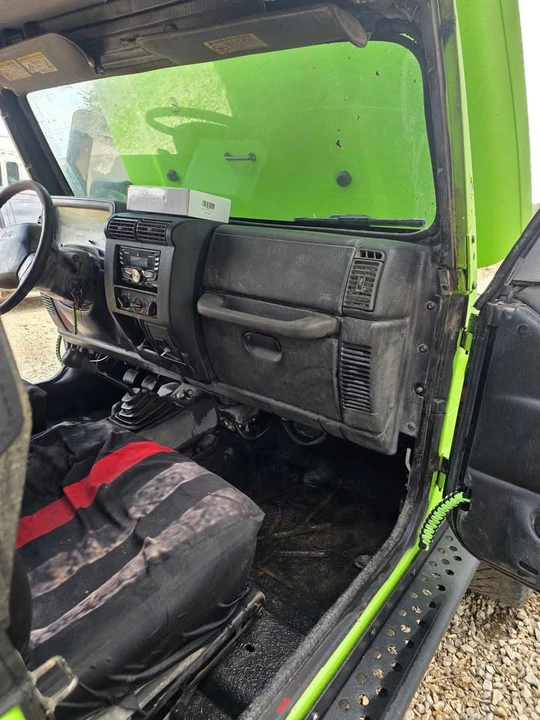 2002 Jeep TJ Wrangler - Image 10 of 14