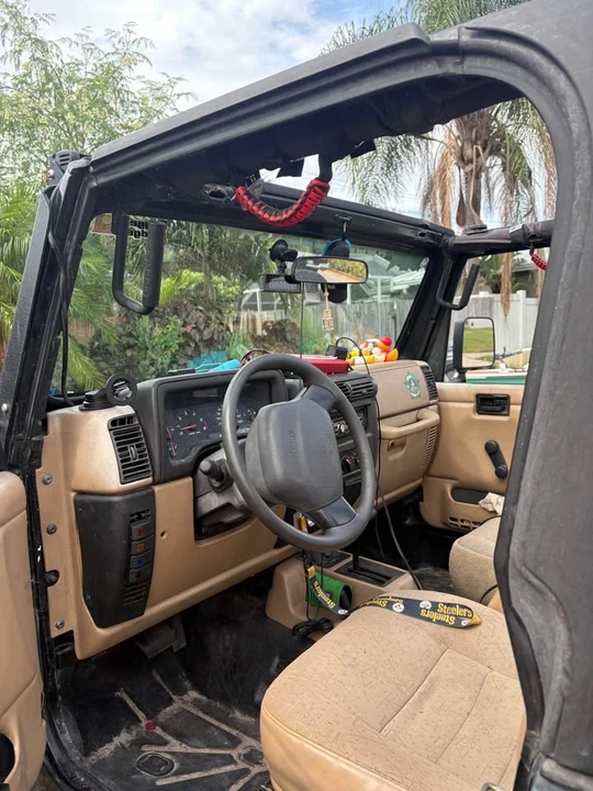 2002 Jeep TJ Wrangler - Image 5 of 6