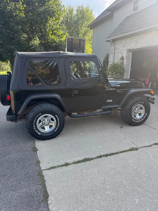 2002 Jeep TJ Wrangler - Image 2 of 8