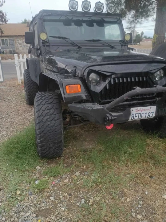 2002 Jeep TJ Wrangler - Image 2 of 9