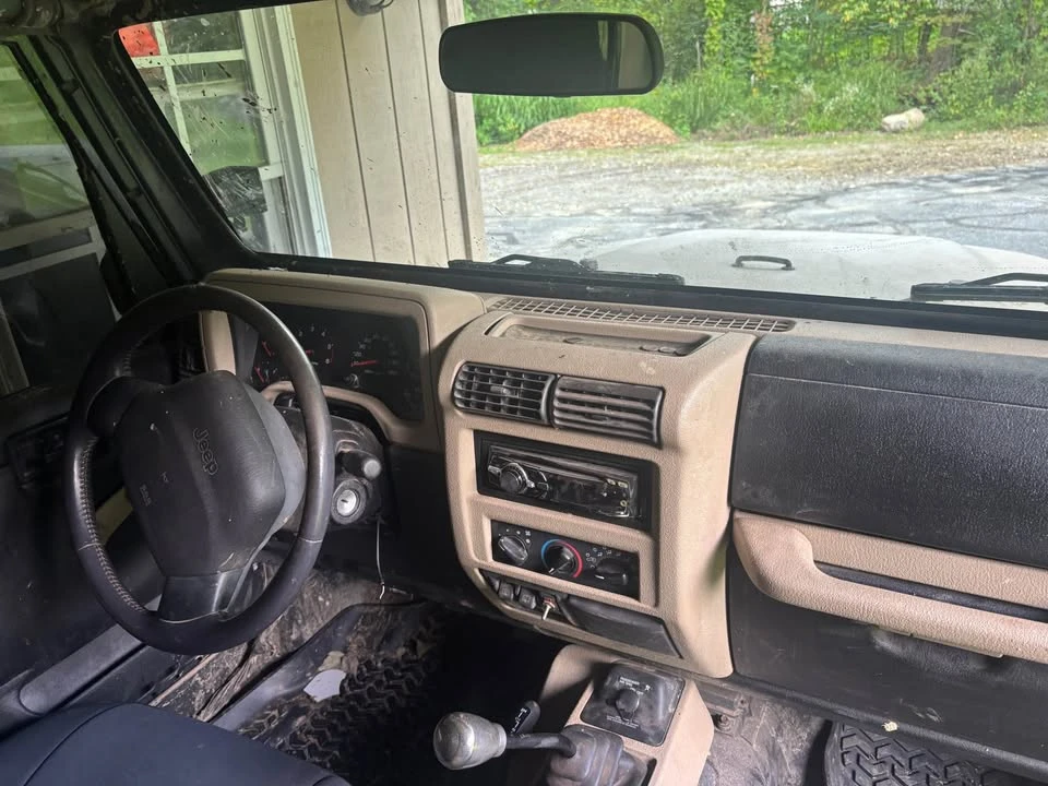 2002 Jeep TJ Wrangler - Image 8 of 10
