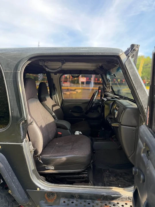 2002 Jeep TJ Wrangler - Image 10 of 20
