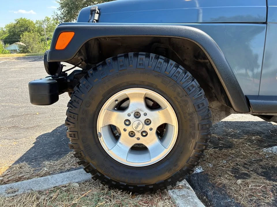 2002 Jeep TJ Wrangler - Image 9 of 16