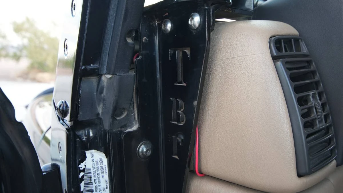 2002 Jeep TJ Wrangler - Image 17 of 23
