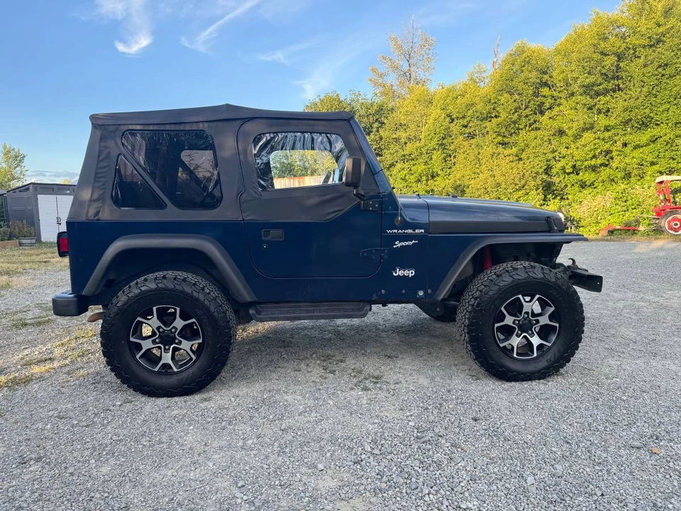 2002 Jeep TJ Wrangler - Image 10 of 11