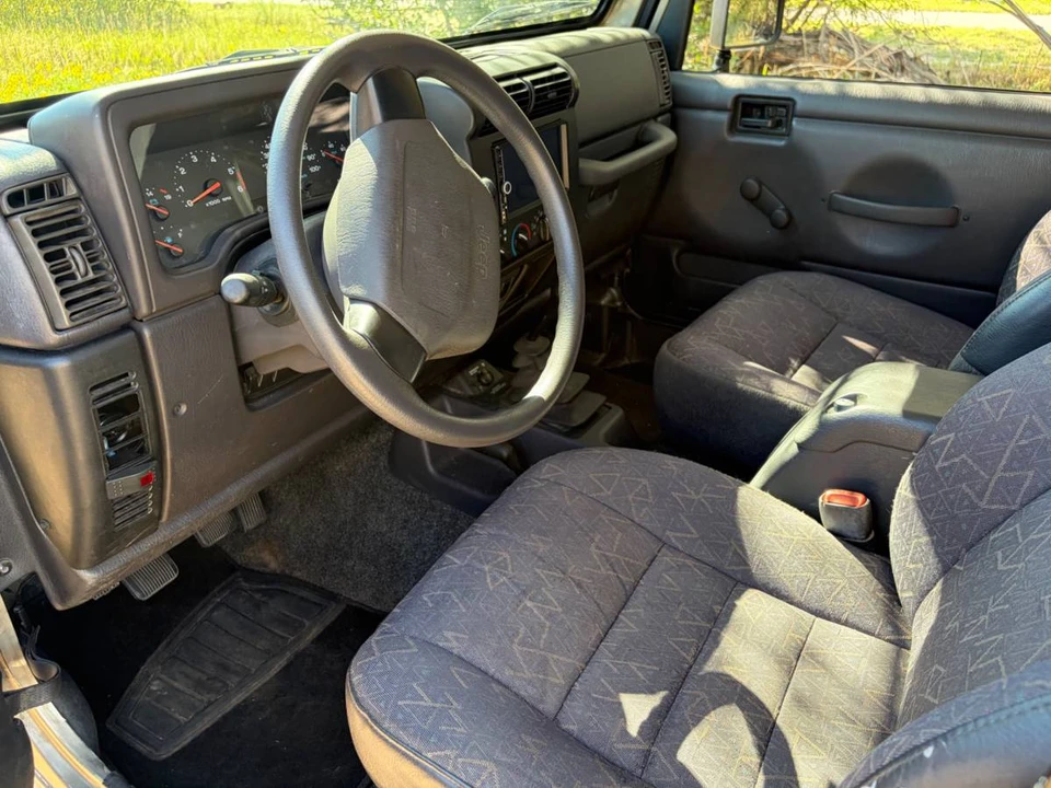 2002 Jeep TJ Wrangler - Image 8 of 13