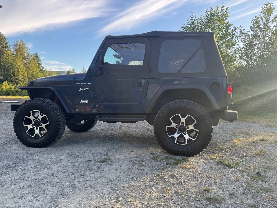 2002 Jeep TJ Wrangler - Image 6 of 11