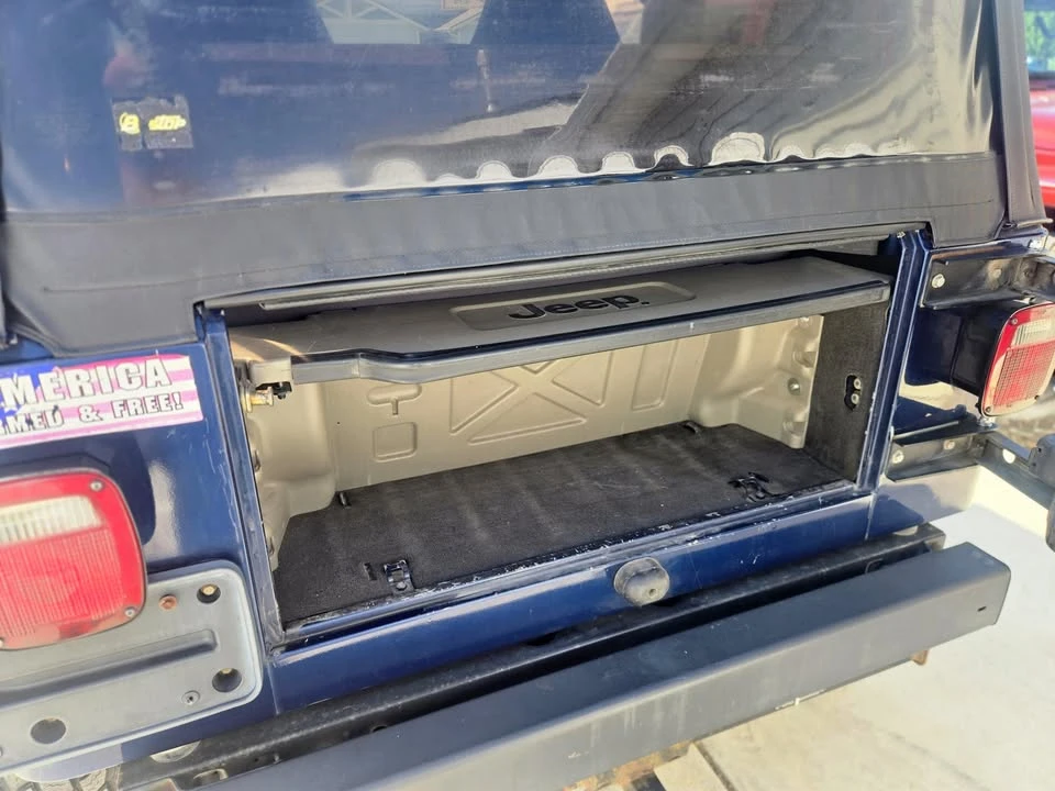 2002 Jeep TJ Wrangler - Image 11 of 13