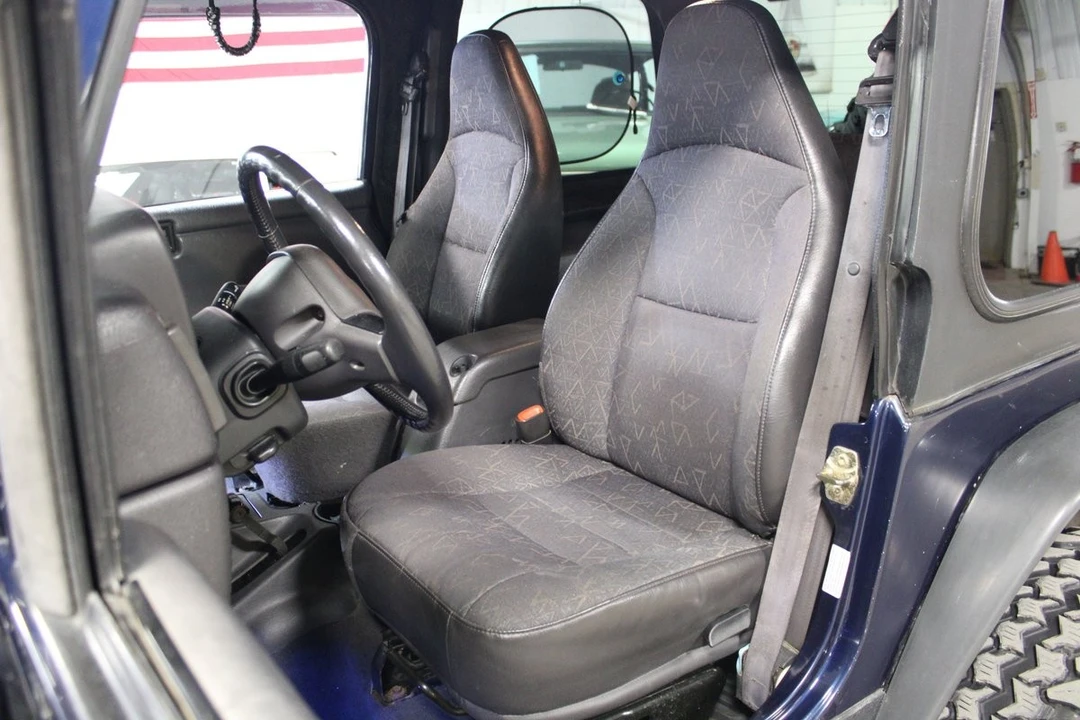 2002 Jeep Wrangler - Image 29 of 31