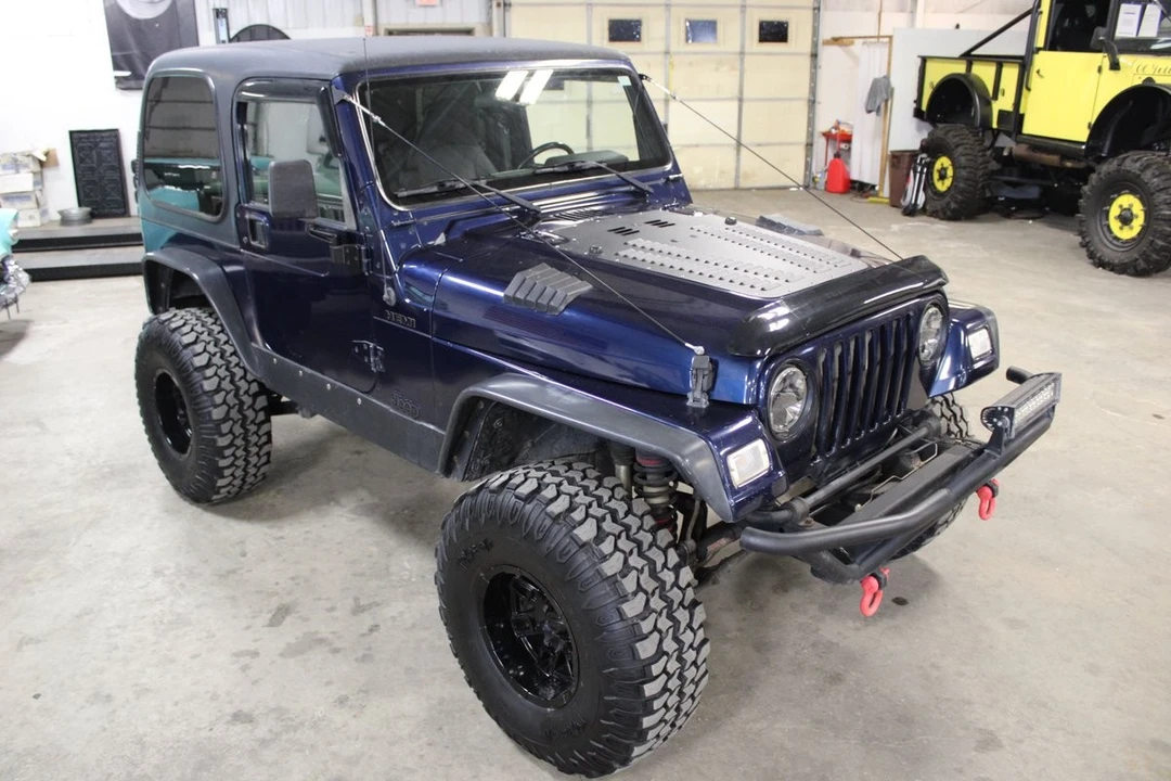 2002 Jeep Wrangler - Image 16 of 31