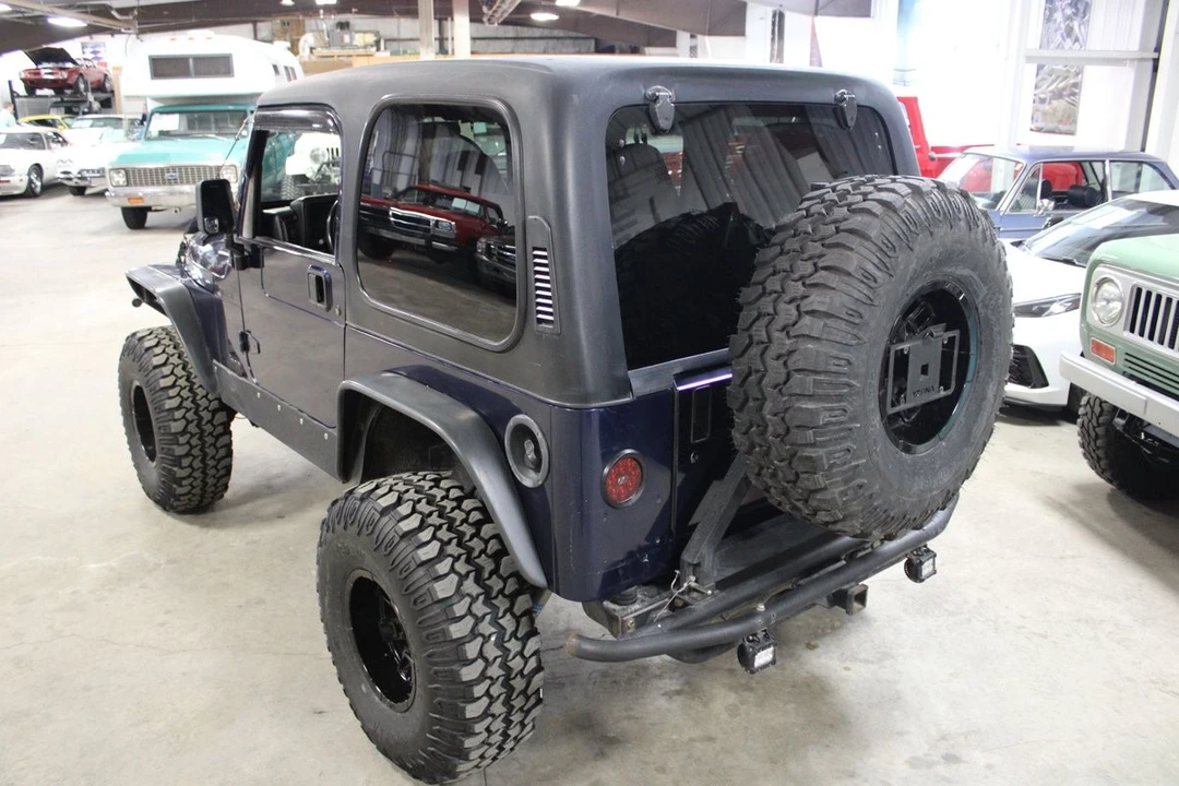 2002 Jeep Wrangler - Image 18 of 31