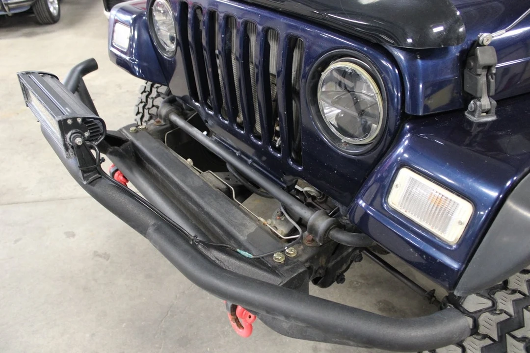 2002 Jeep TJ Wrangler - Image 11 of 12