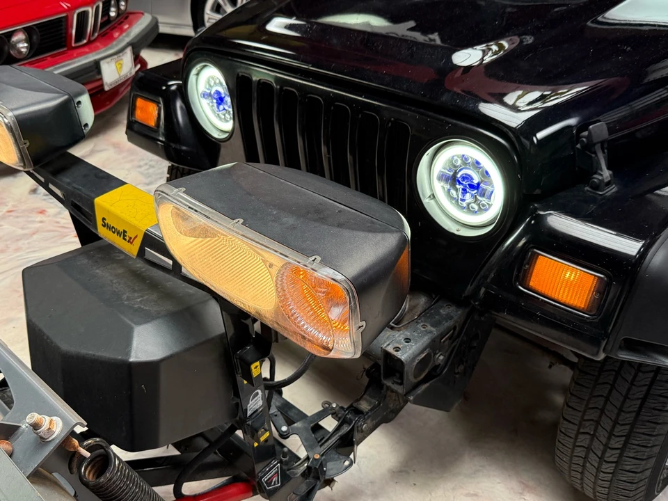 2002 Jeep TJ Wrangler - Image 9 of 12
