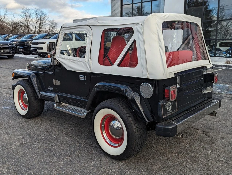 2002 Jeep TJ Wrangler - Image 10 of 31