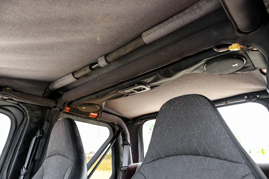 2002 Jeep TJ Wrangler - Image 23 of 31