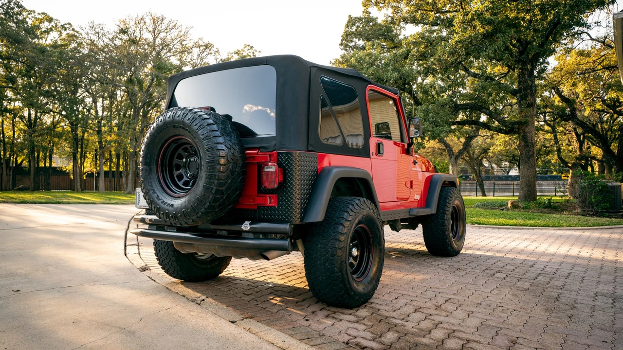 2002 Jeep TJ Wrangler - Image 9 of 31