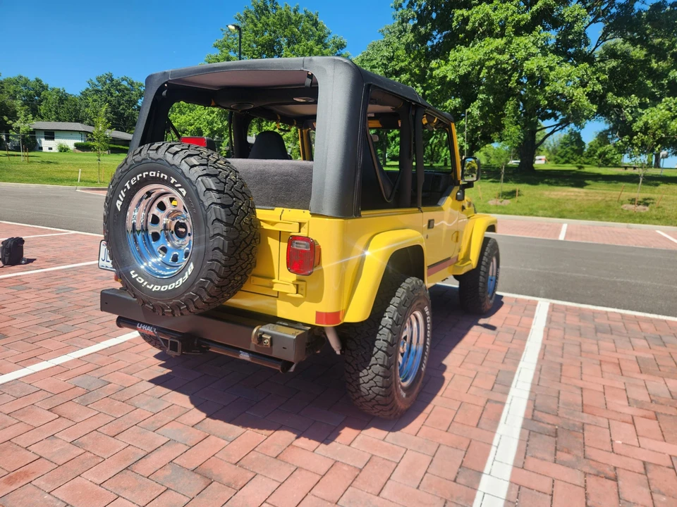 2002 Jeep TJ Wrangler - Image 18 of 31
