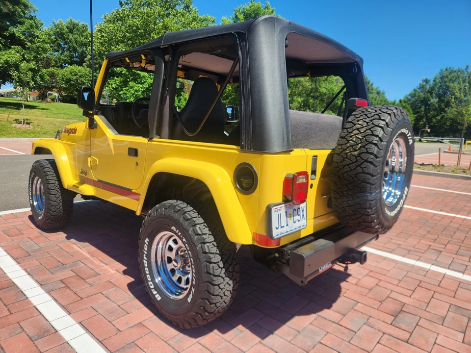 2002 Jeep TJ Wrangler - Image 10 of 31