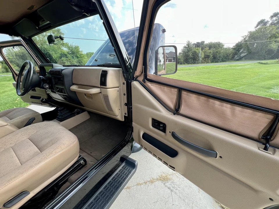 2002 Jeep TJ Wrangler - Image 27 of 31
