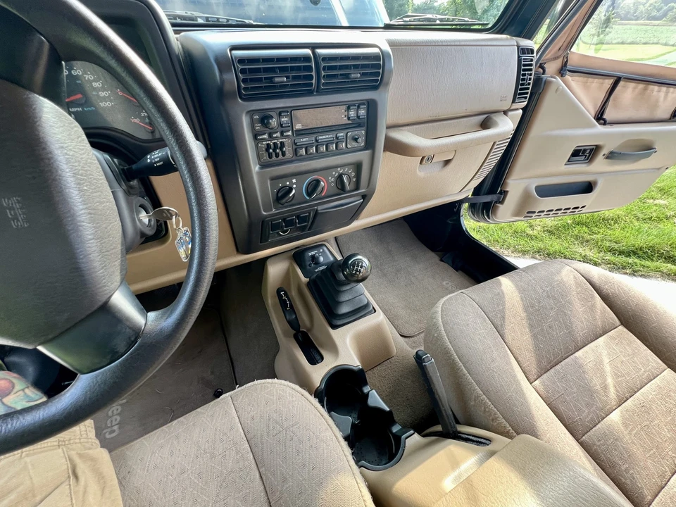 2002 Jeep TJ Wrangler - Image 26 of 31