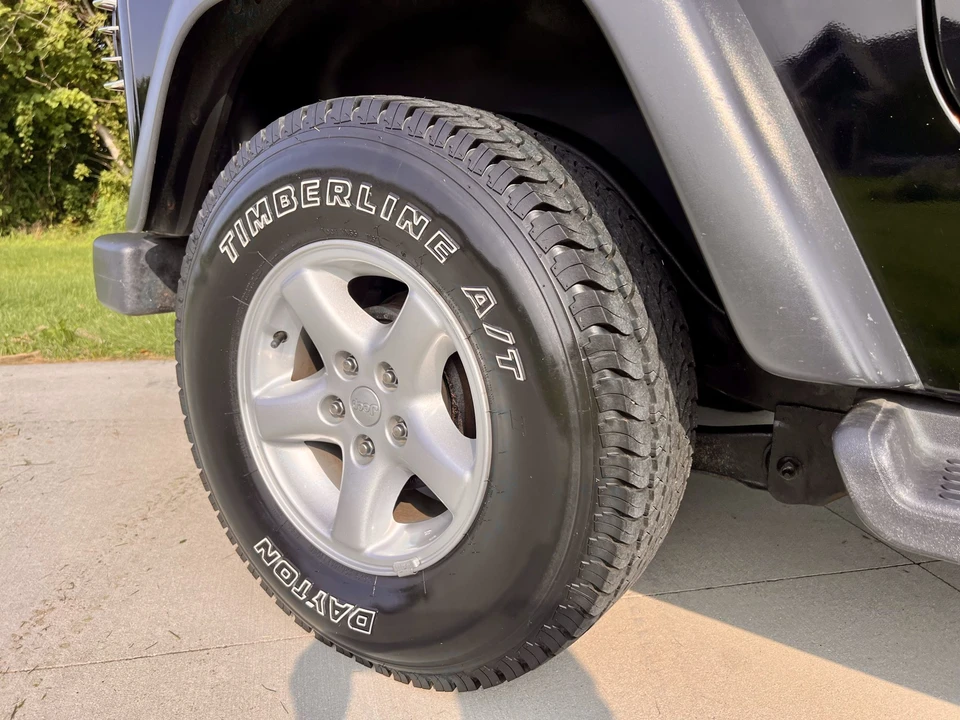 2002 Jeep TJ Wrangler - Image 20 of 31