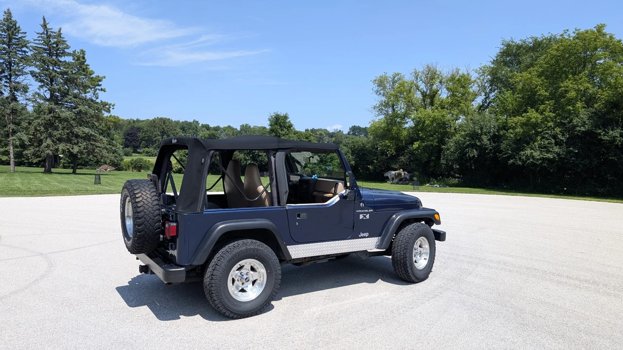 2002 Jeep TJ Wrangler - Image 13 of 31