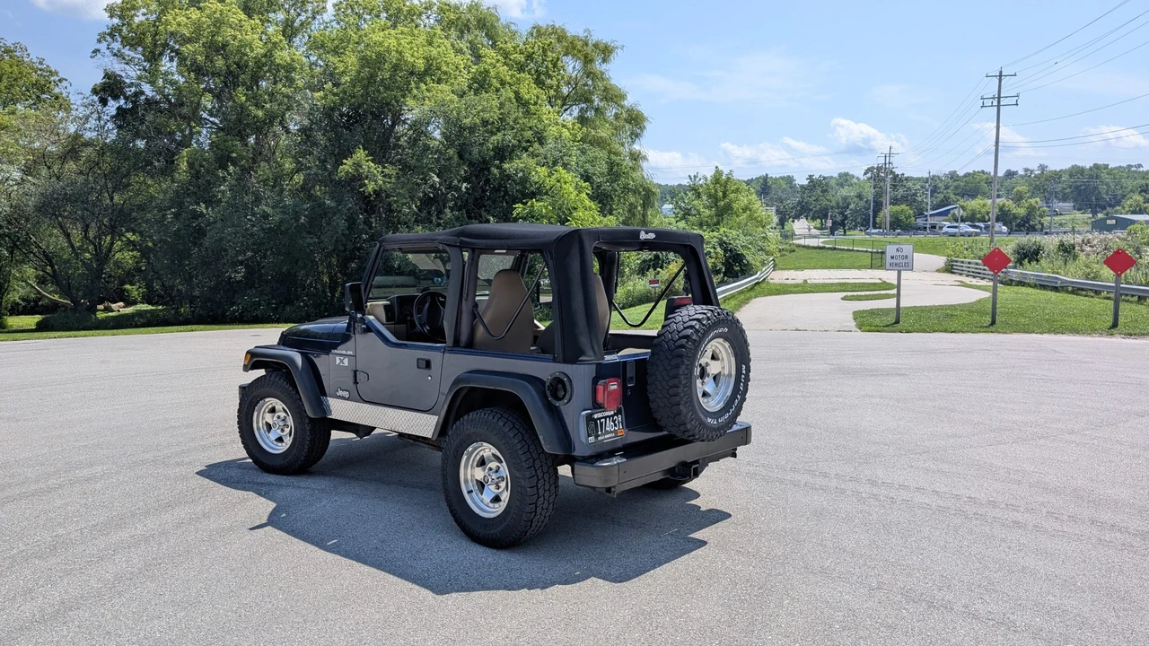 2002 Jeep TJ Wrangler - Image 14 of 31