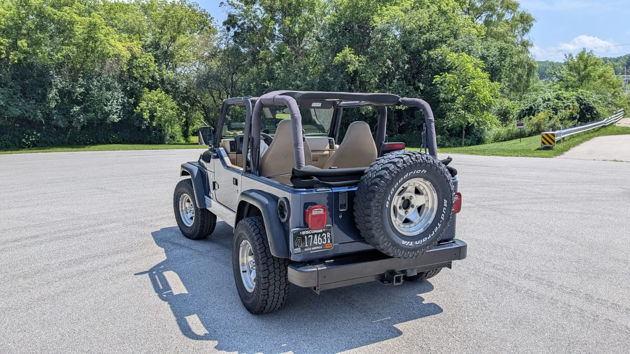 2002 Jeep TJ Wrangler - Image 8 of 31