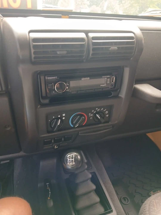 2002 Jeep TJ Wrangler - Image 16 of 19