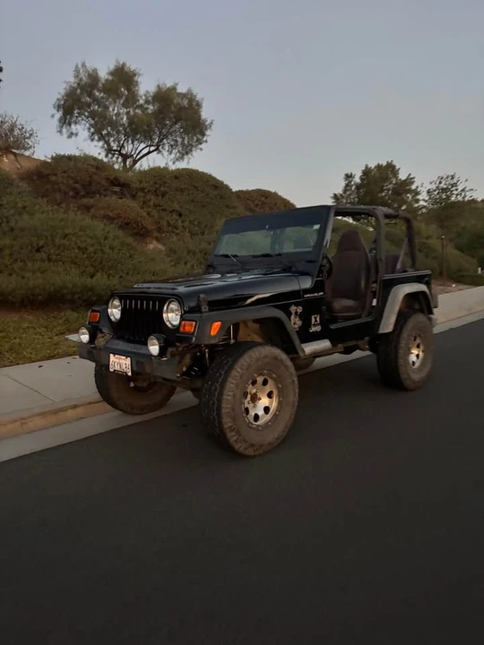 2002 Jeep TJ Wrangler - Image 2 of 7