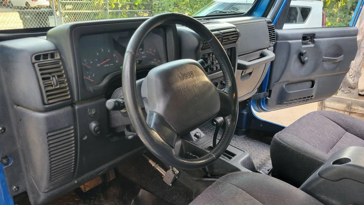 2002 Jeep TJ Wrangler - Image 15 of 20