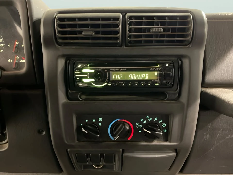 2002 Jeep TJ Wrangler - Image 13 of 16