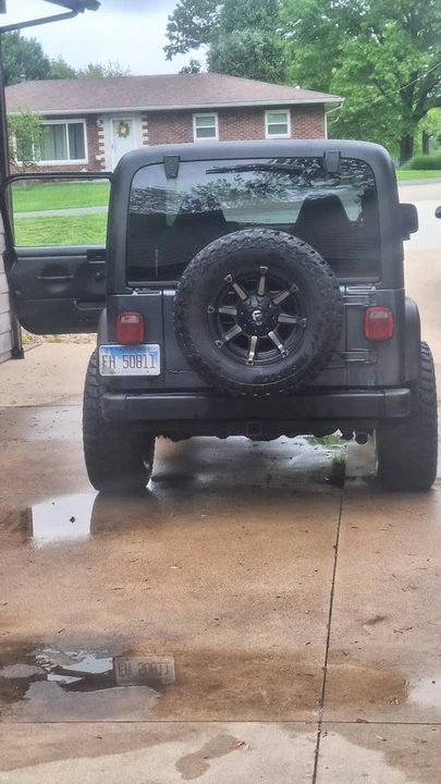 2002 Jeep TJ Wrangler - Image 2 of 5
