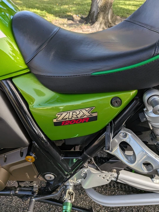 2002 Kawasaki ZRX1200 - Image 21 of 31