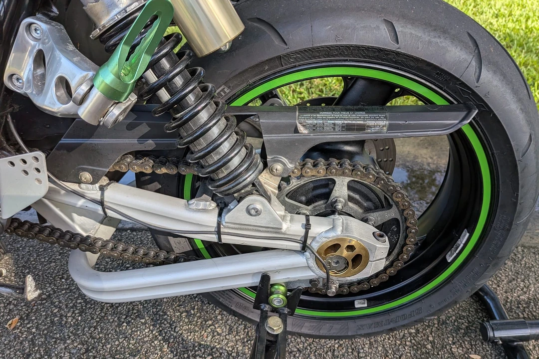 2002 Kawasaki ZRX1200 - Image 25 of 31