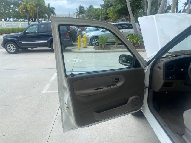 2002 Kia Sportage - Image 10 of 21