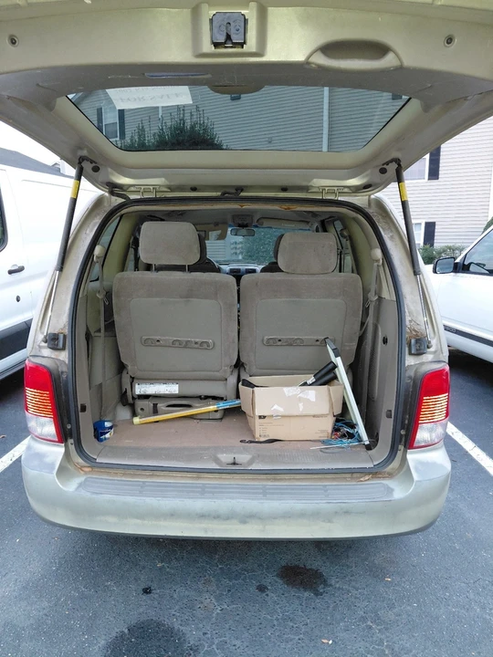 2002 Kia Carnival - Image 14 of 20