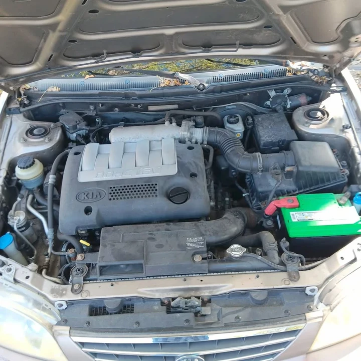 2002 Kia Spectra - Image 14 of 14