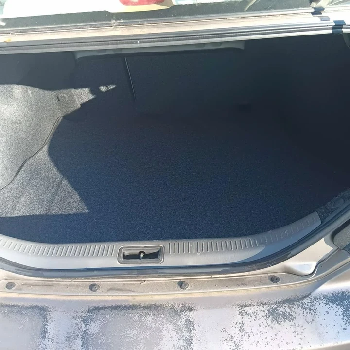2002 Kia Spectra - Image 12 of 14