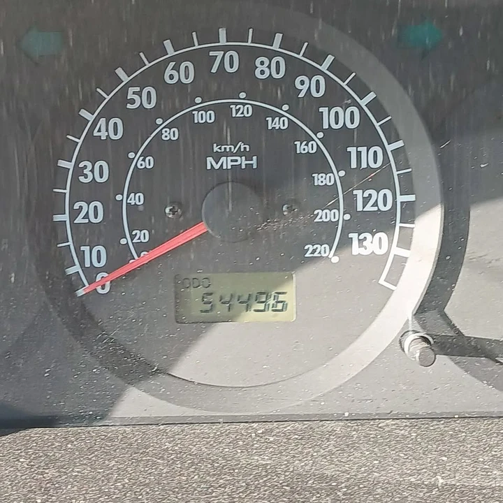 2002 Kia Spectra - Image 11 of 14