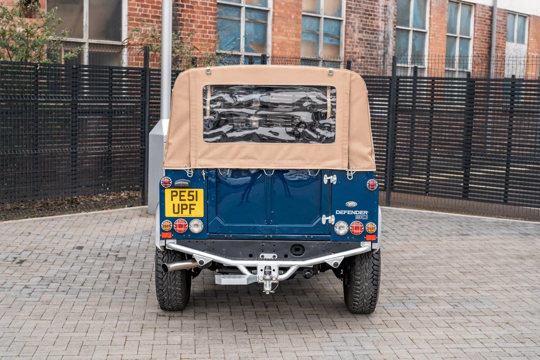 2002 Land Rover Defender 90 - Image 14 of 31
