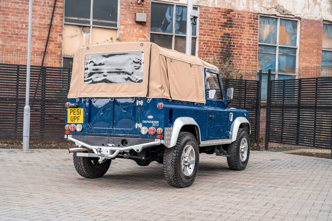 2002 Land Rover Defender 90 - Image 13 of 31