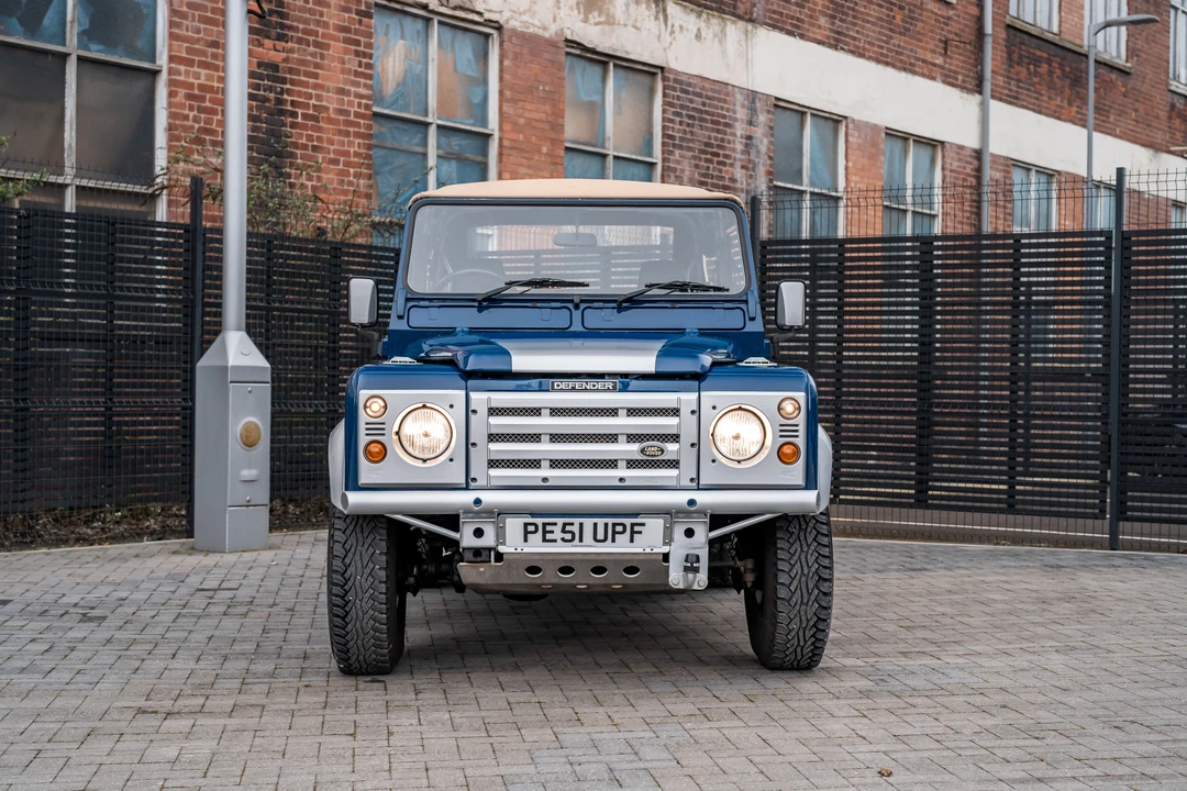 2002 Land Rover Defender 90 - Image 3 of 31